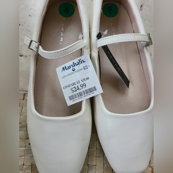 NWT Tahari Sleeper Flats In Cream, Size 8 - Picture 6 of 6
